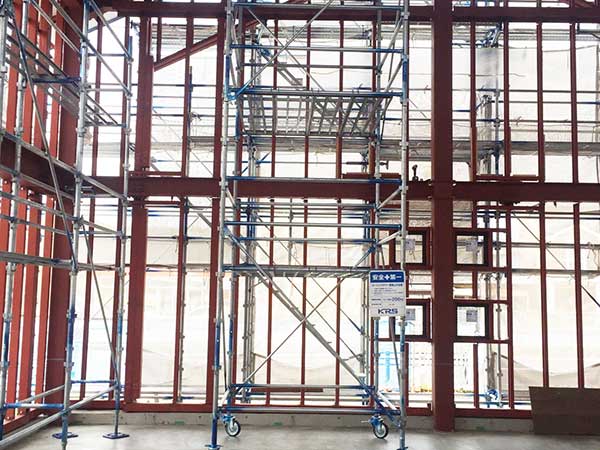 建て方のビケ足場