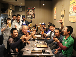 親睦会乾杯写真 | 足場組立・鳶工事のKRS株式会社【岐阜県土岐市】