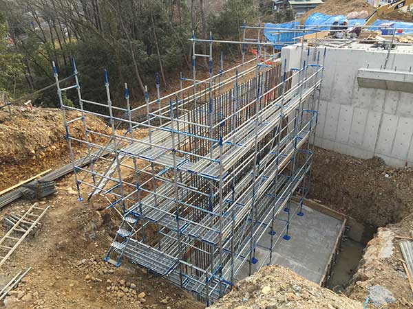 春日井市高蔵寺線の外部足場 | 足場工事なら愛知・岐阜・三重のKRS株式会社